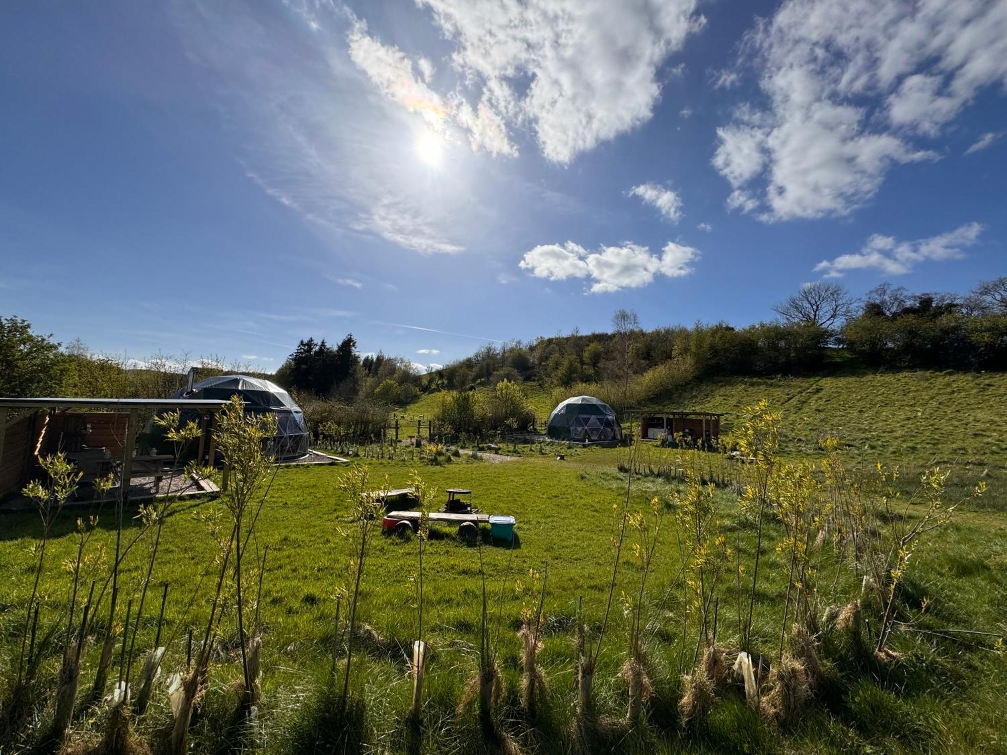 ホテル Geodesic Dome Glamping スランイドロイス エクステリア 写真